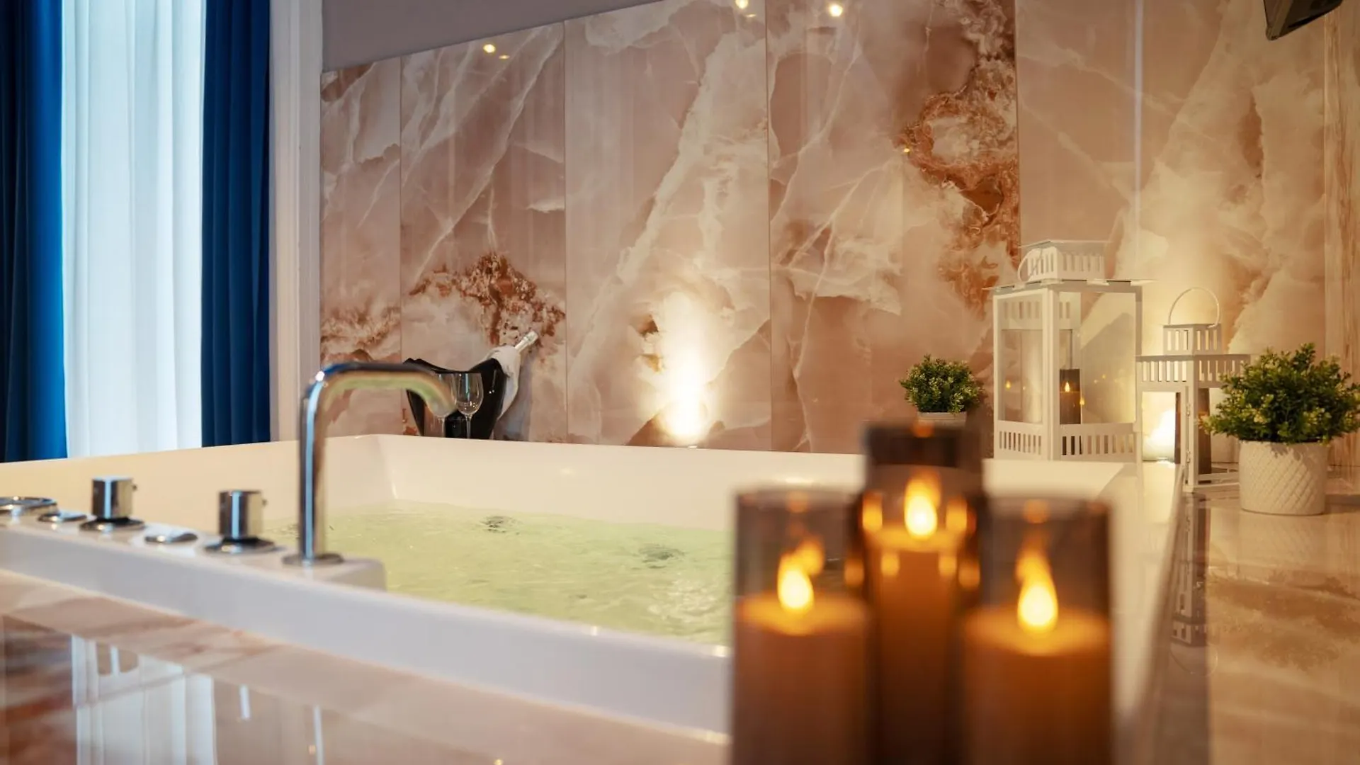 ***  Palazzo Bruca Catania Bed & Breakfast İtalya