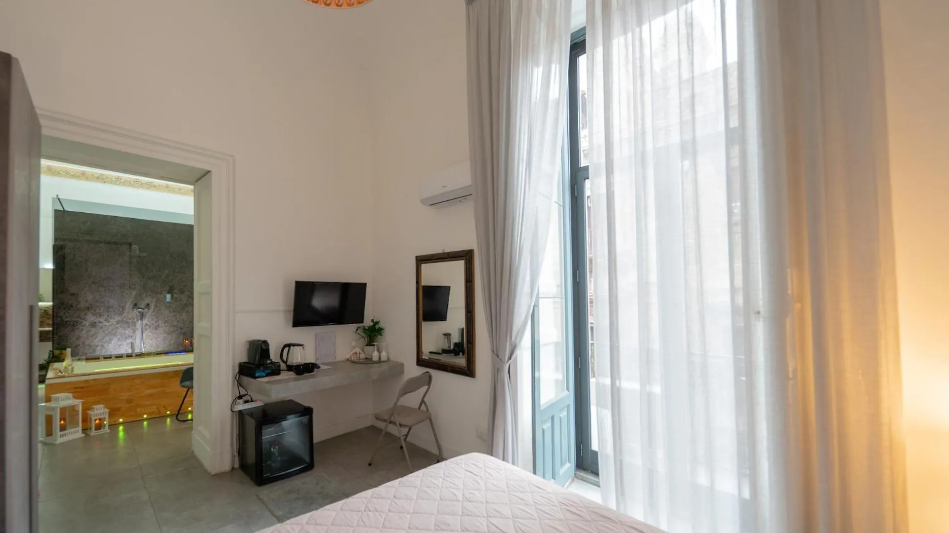 ***  Palazzo Bruca Catania Bed & Breakfast İtalya