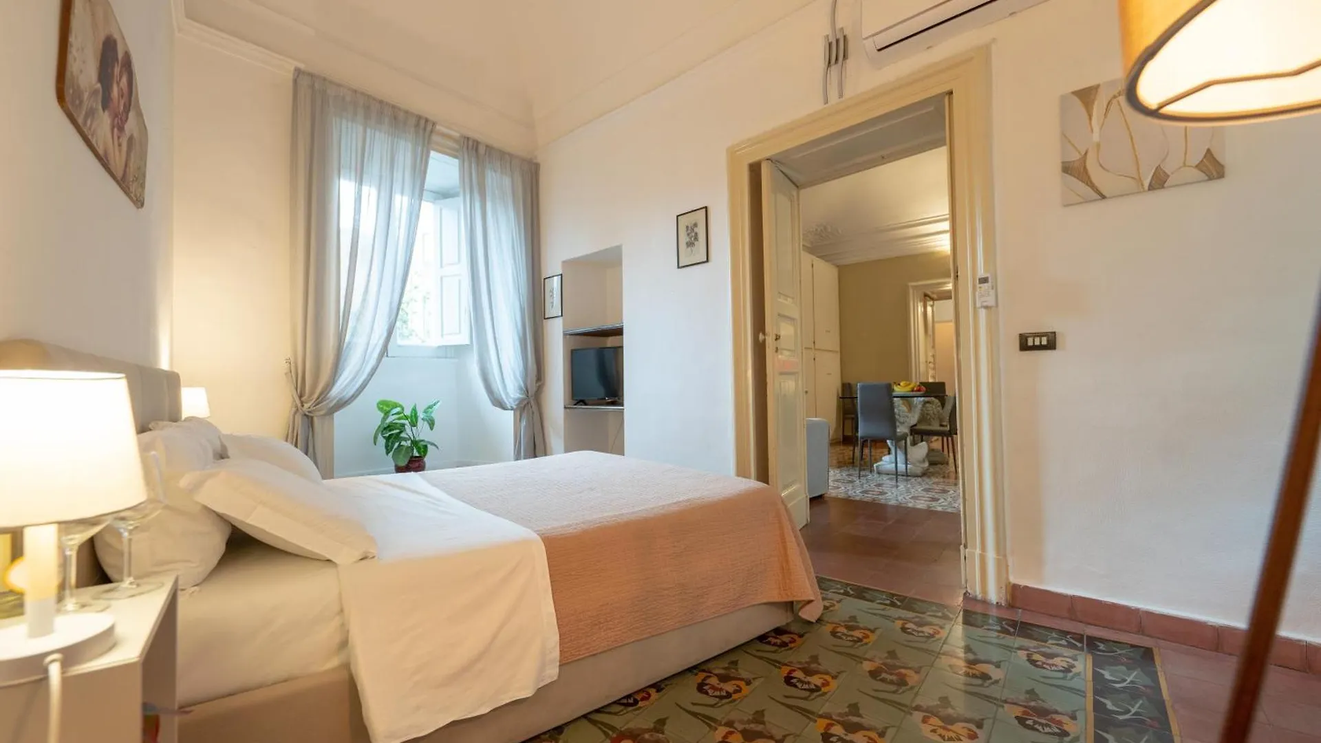 Palazzo Bruca Catania Bed & Breakfast İtalya
