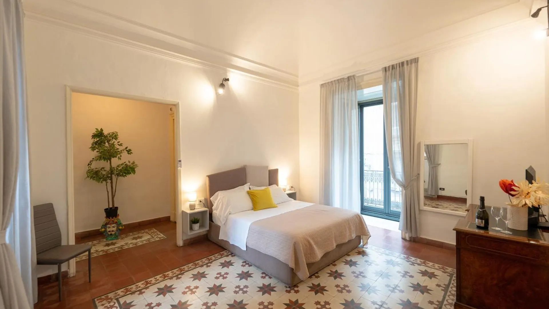Palazzo Bruca Catania Bed & Breakfast