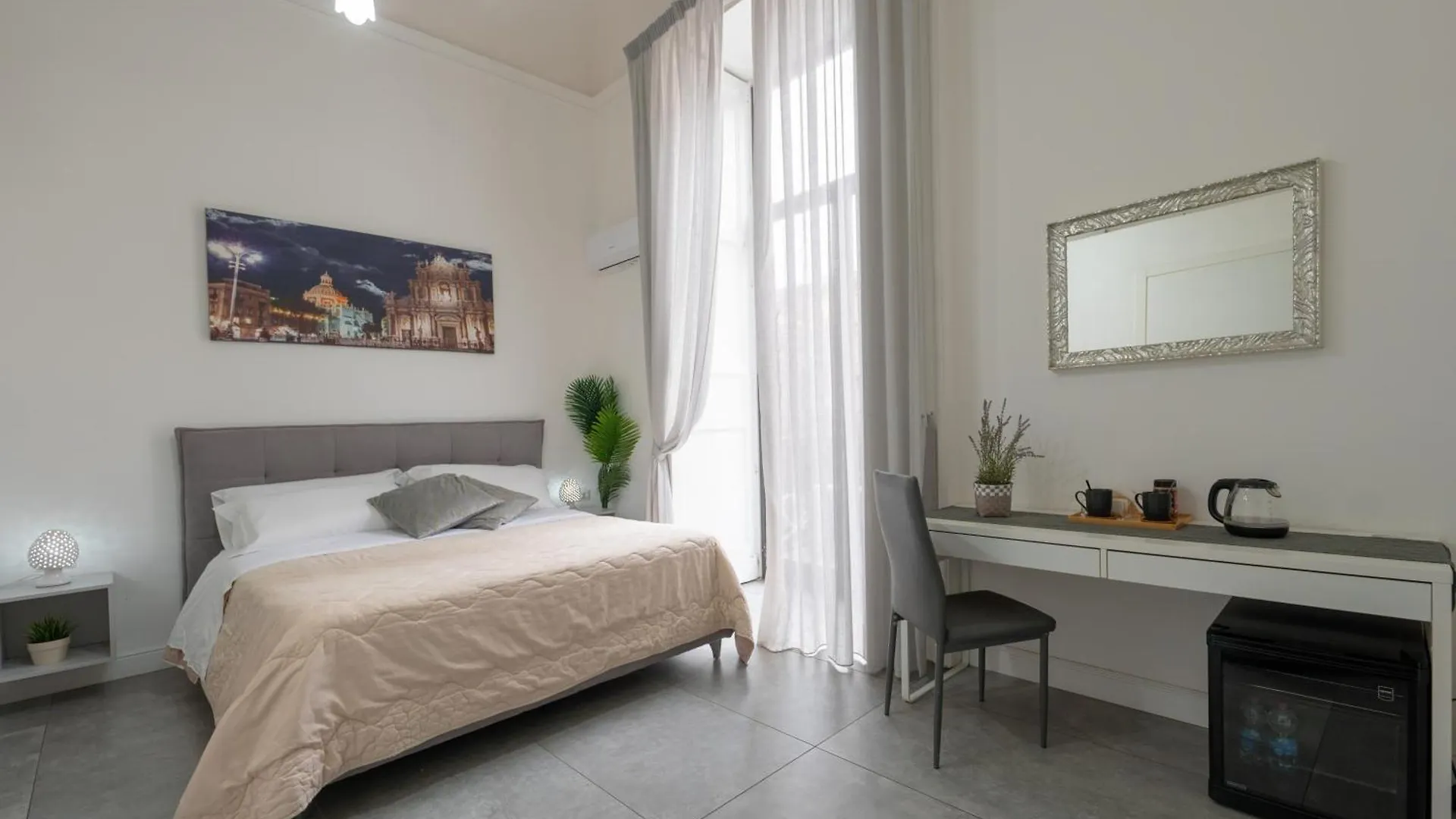 Nocleg ze śniadaniem Bed and Breakfast Palazzo Bruca Katania